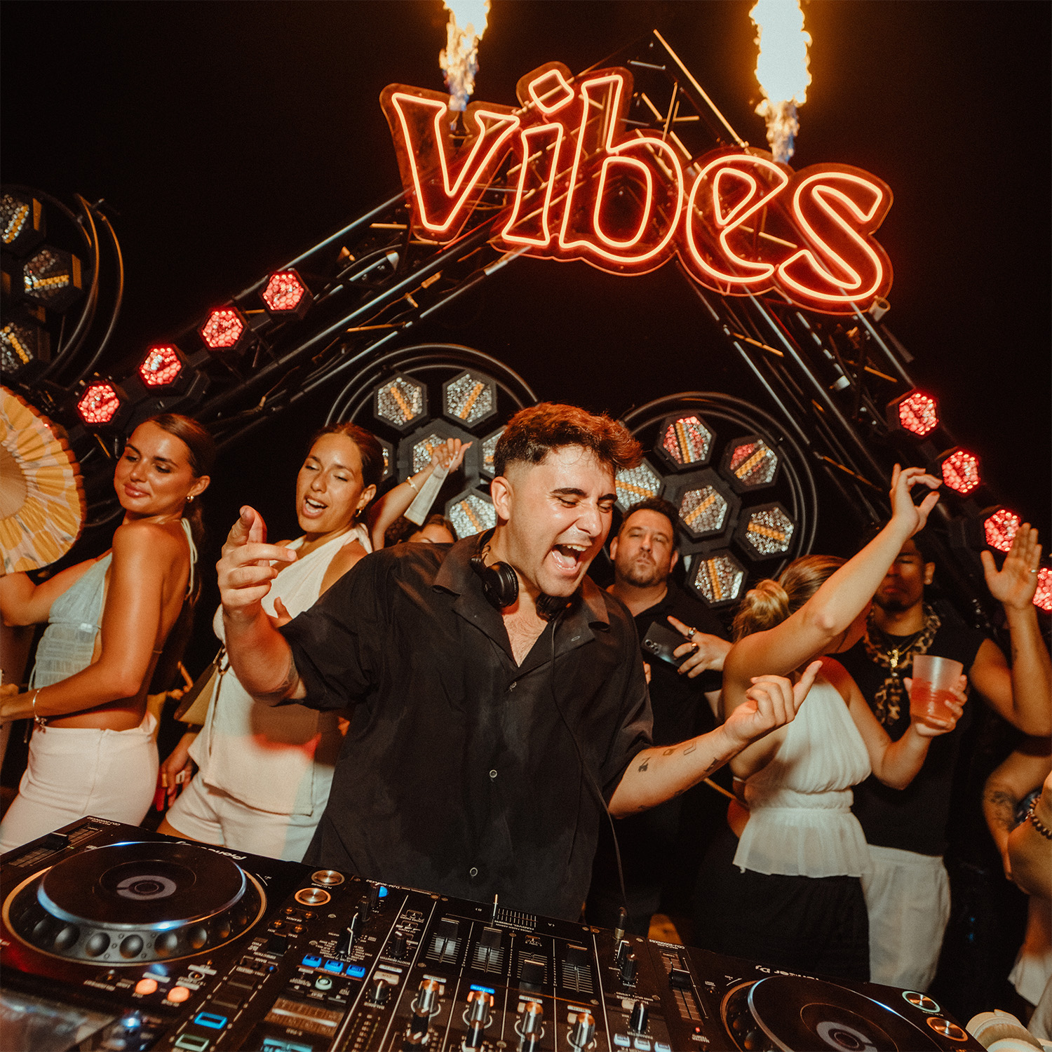 vibes7+